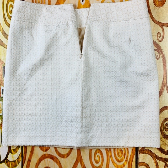 Ann Taylor Women Pencil Silhouette Skirt Cotton Blend, Color Tan / Ivory - Picture 4 of 11